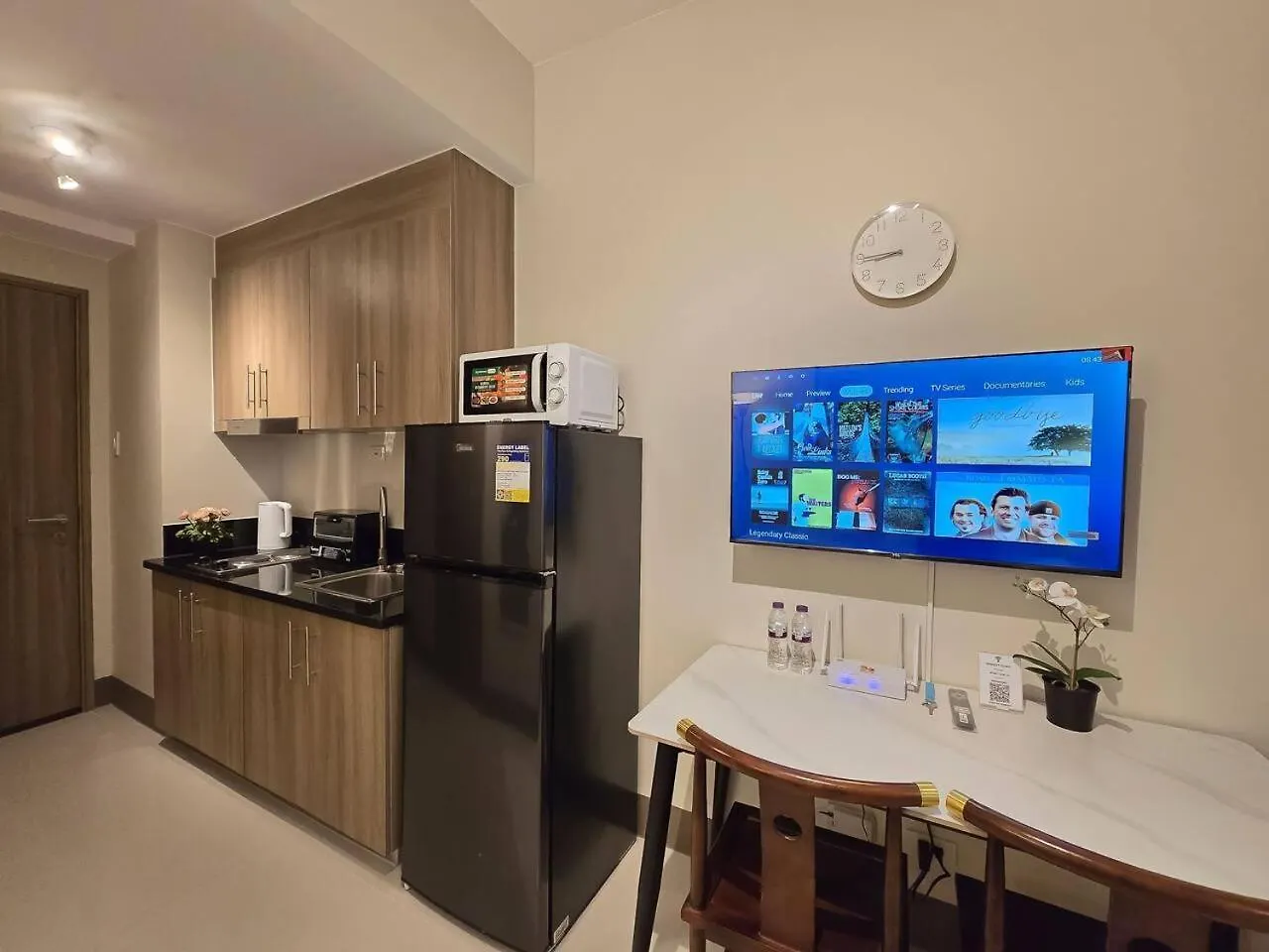 1Br Unit Condotel W Balcony Fame Residences #Fm61 Manila Philippines