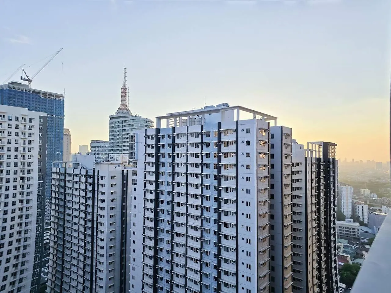 1Br Unit Condotel W Balcony Fame Residences #Fm61 Manila