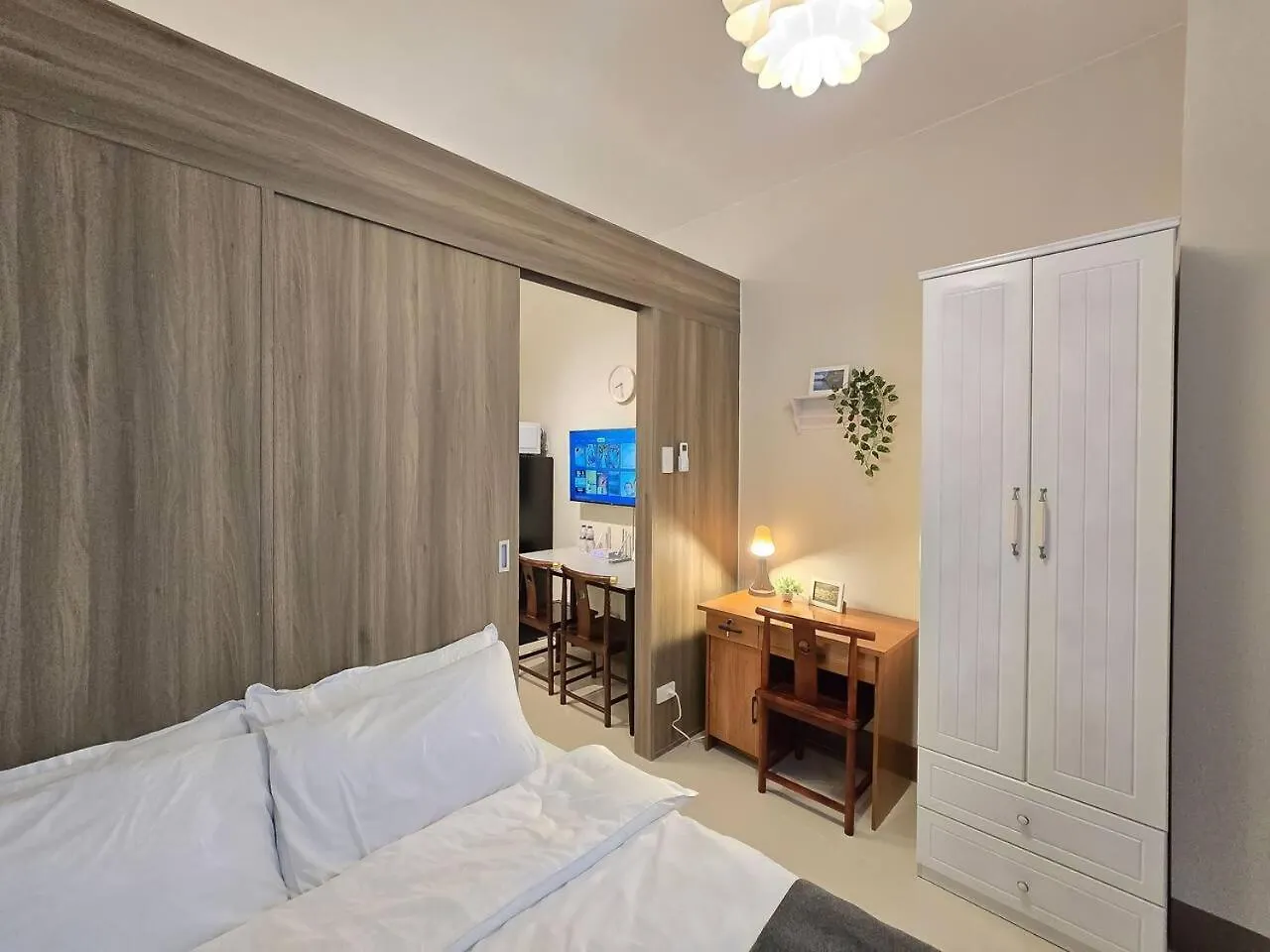 1Br Unit Condotel W Balcony Fame Residences #Fm61 Manila