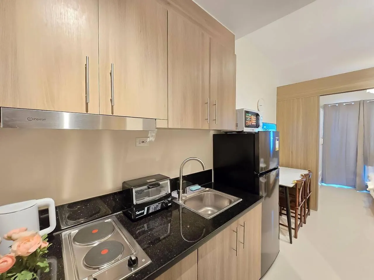 Apartment 1Br Unit Condotel W Balcony Fame Residences #Fm61 Manila